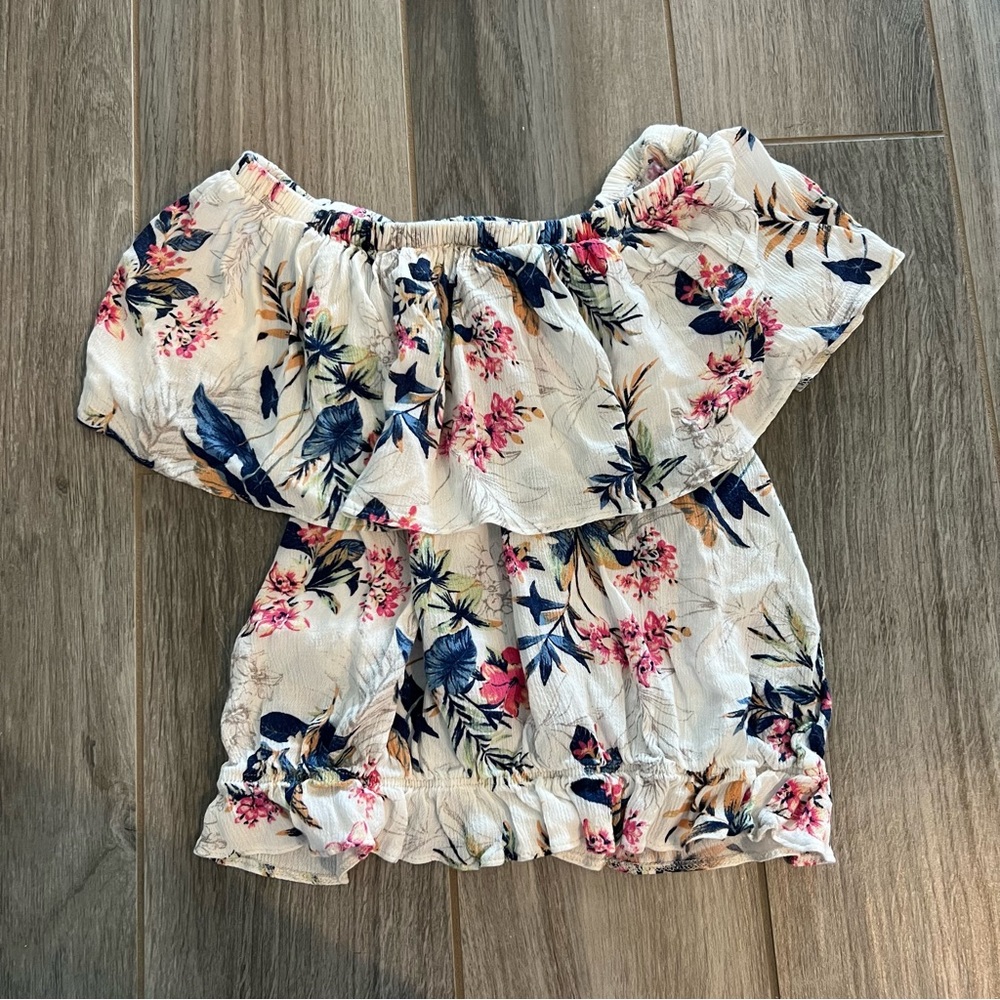 American Eagle Off shoulder top